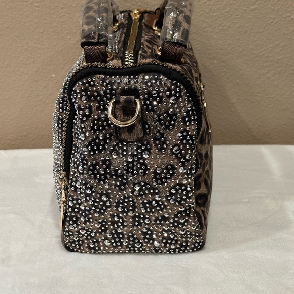 Leopard Rhinestone Bling Bag 🐆 - Picture 4 of 9